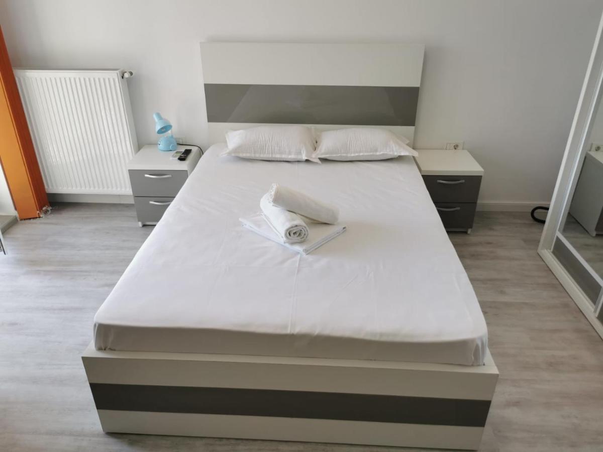 Grand Mamaia Lake Apartment Constanta