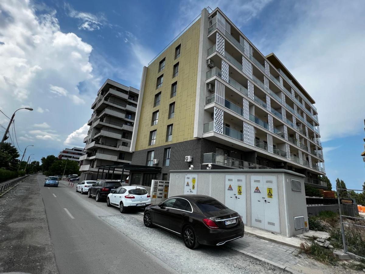 Grand Mamaia Lake Apartment *